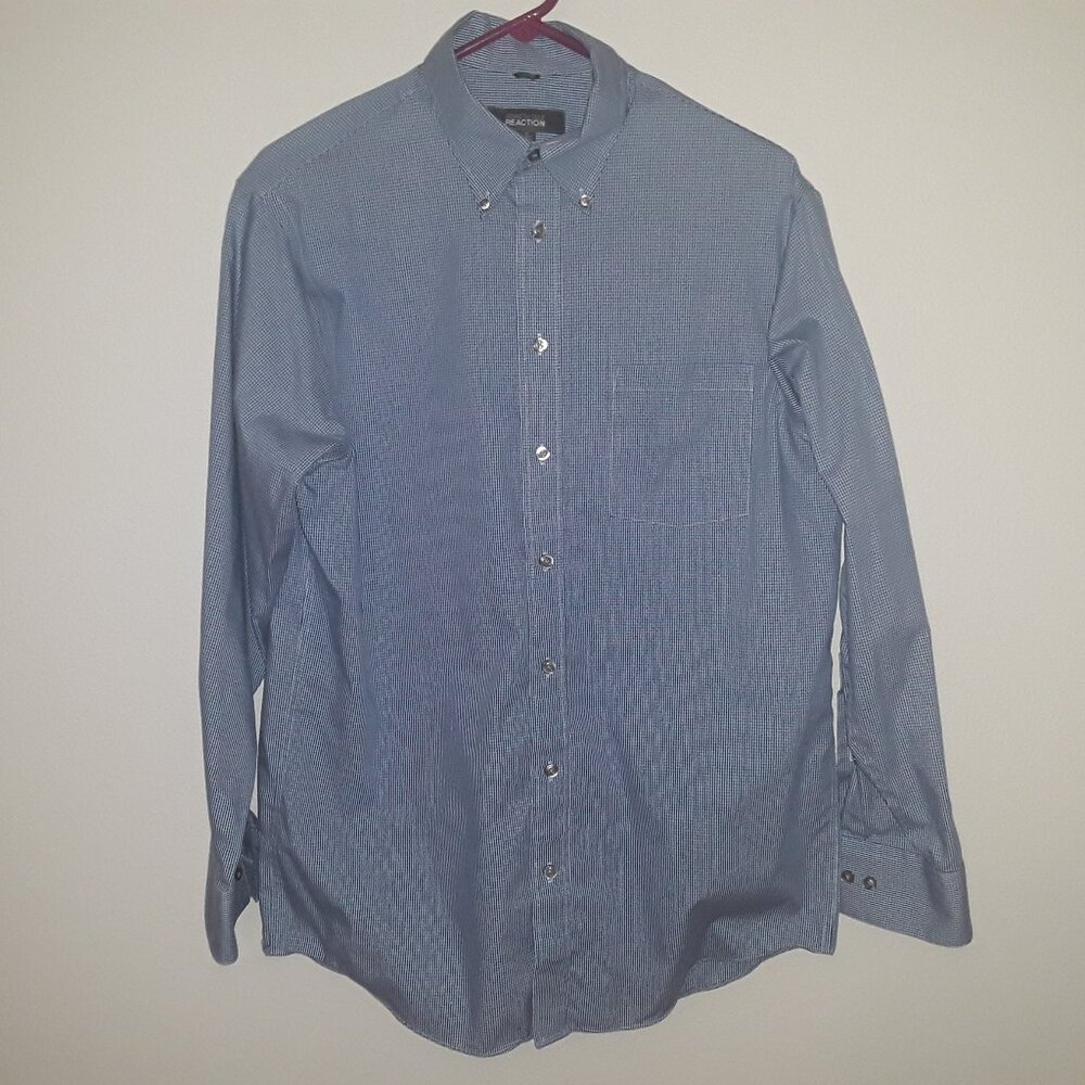 Kenneth Cole Reaction mens medium (15-15 1/2) 32-33 regular fit,blue/white tiny